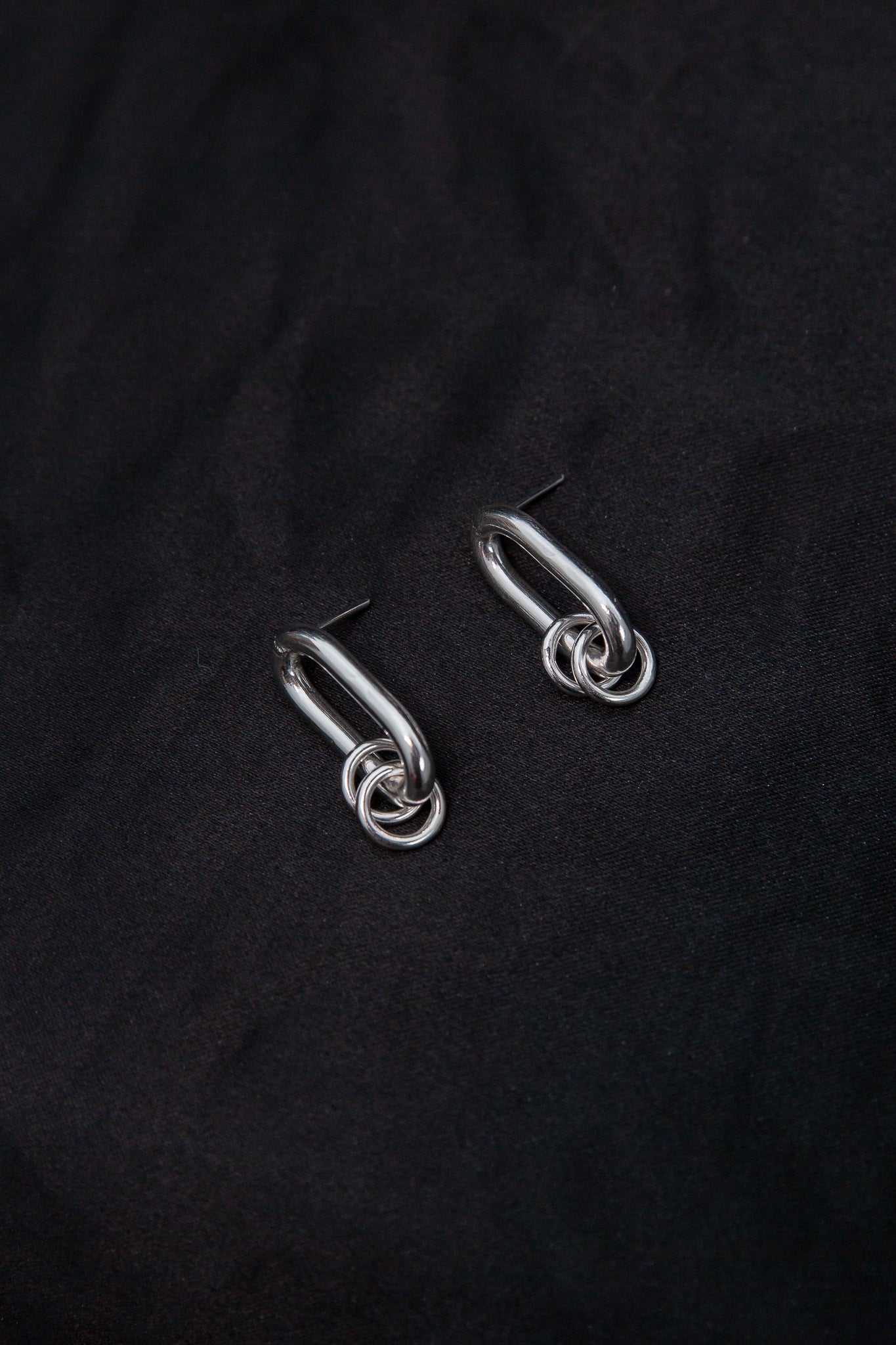'S' Node Earrings