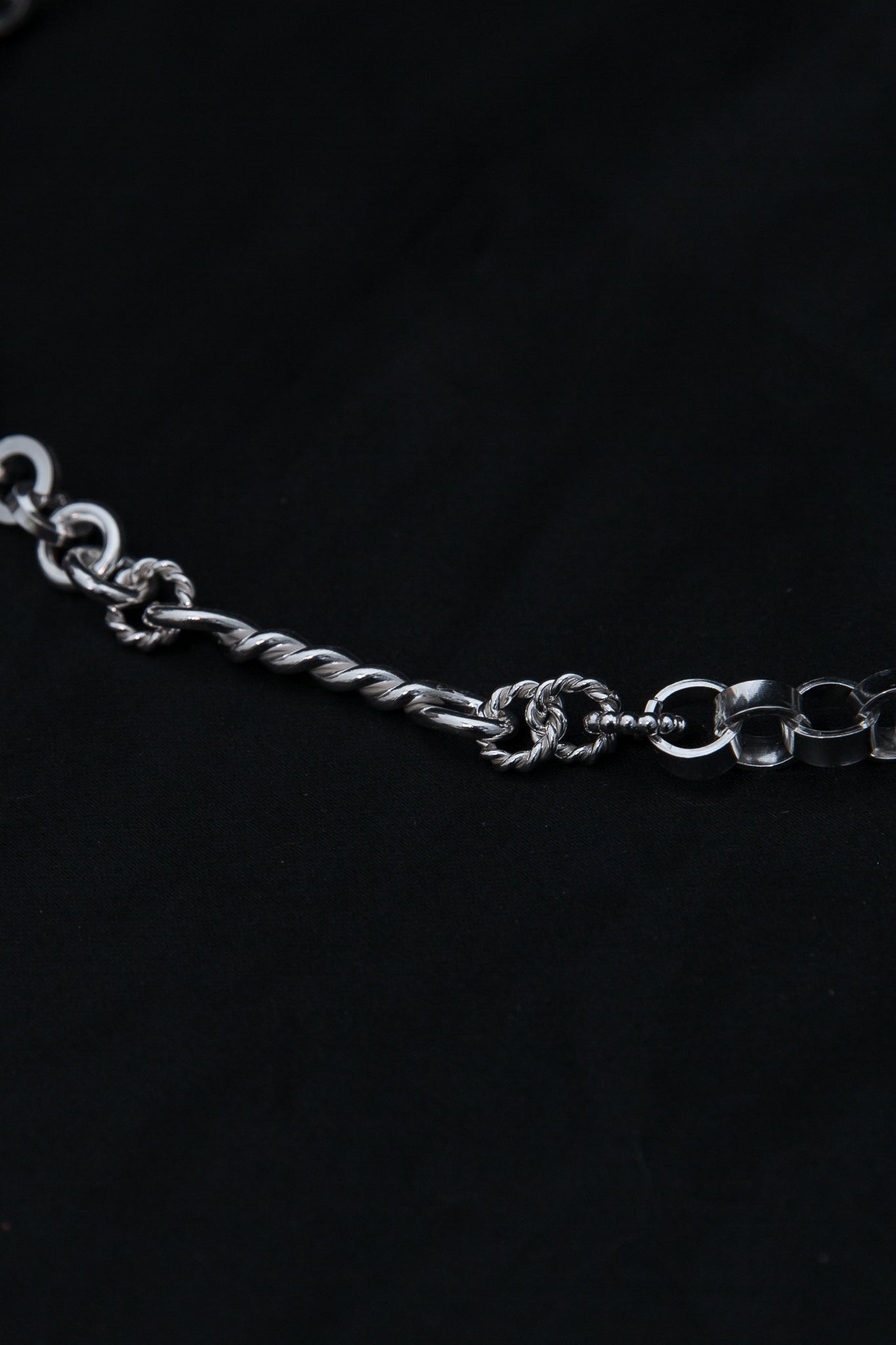 Etere Necklace