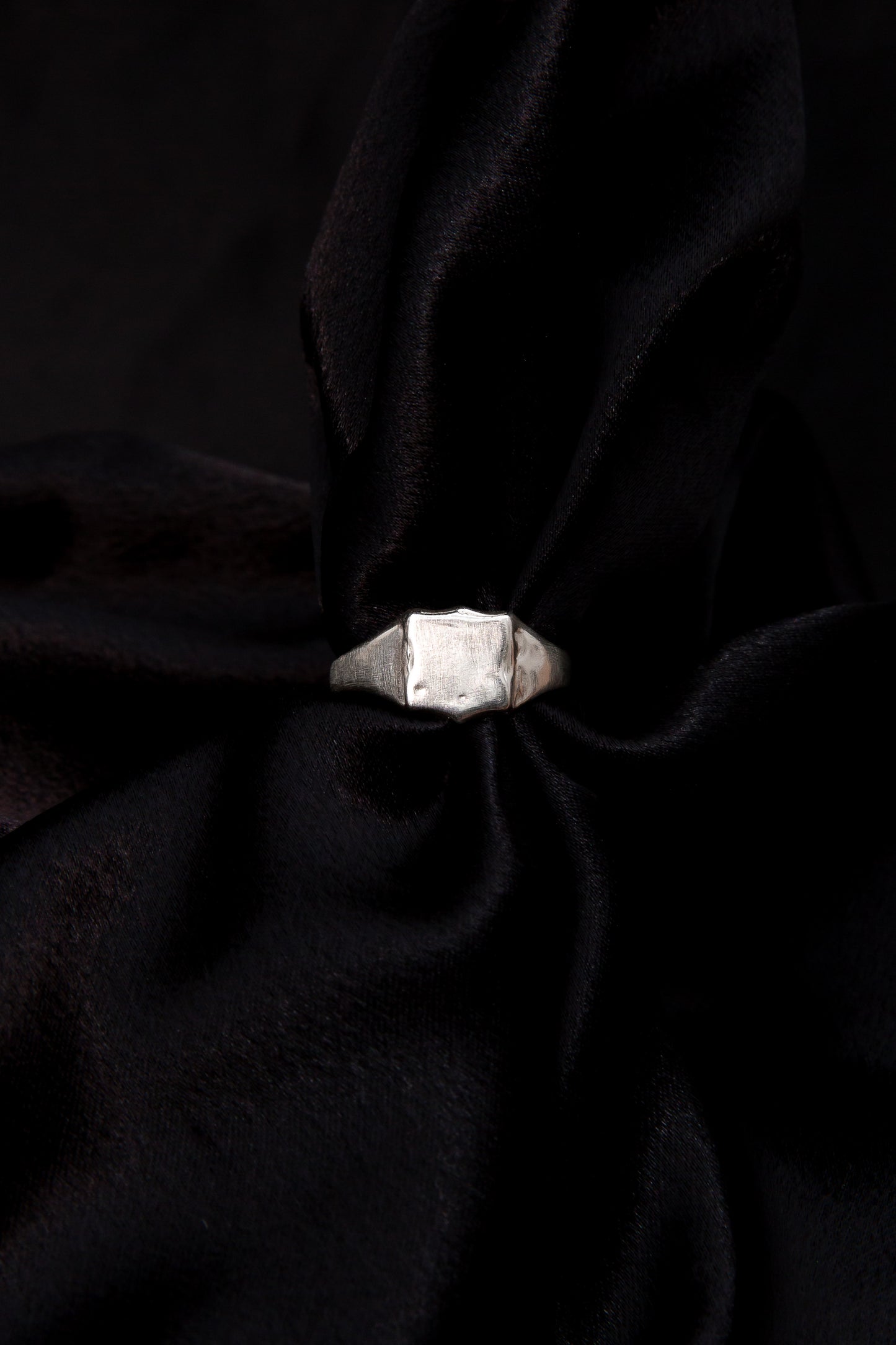 Sample Crest Signet
