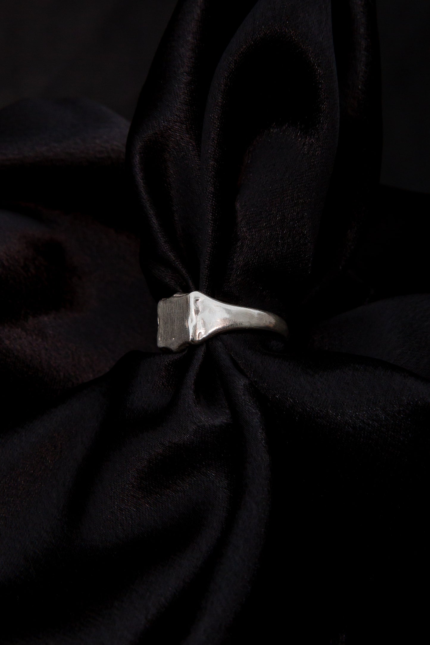 Sample Crest Signet
