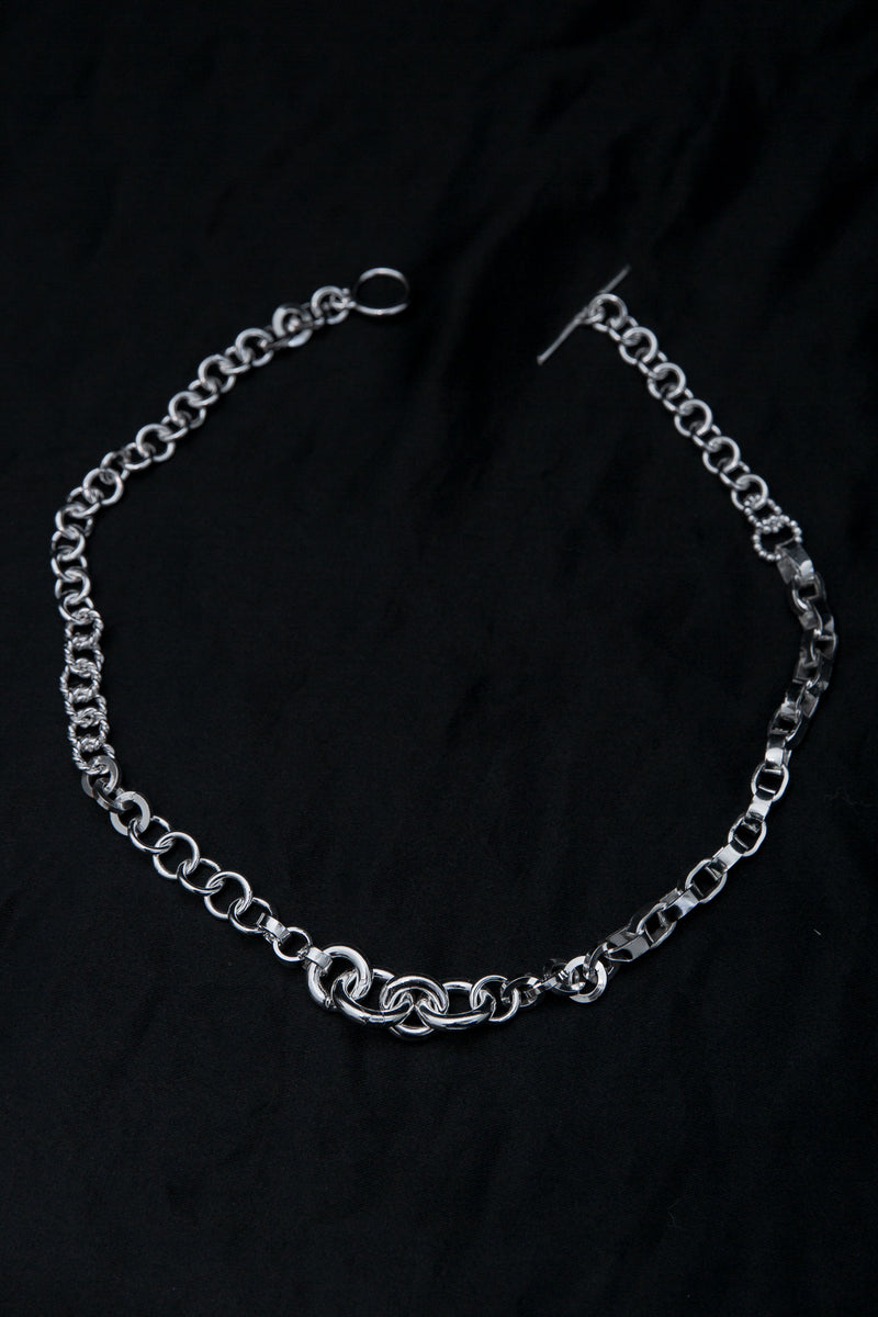 Giro Necklace