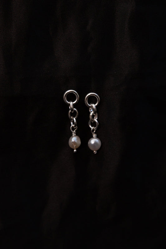 Assomigliano Earrings