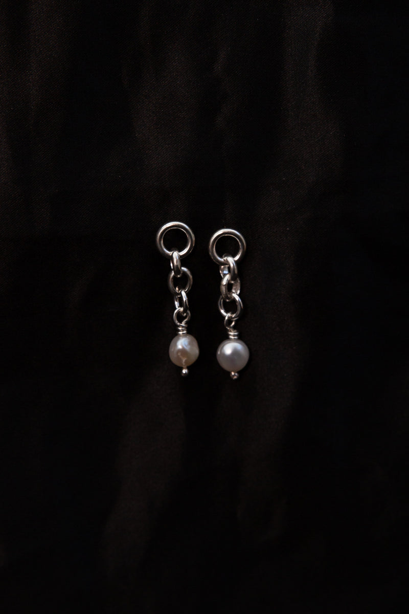 Assomigliano Earrings