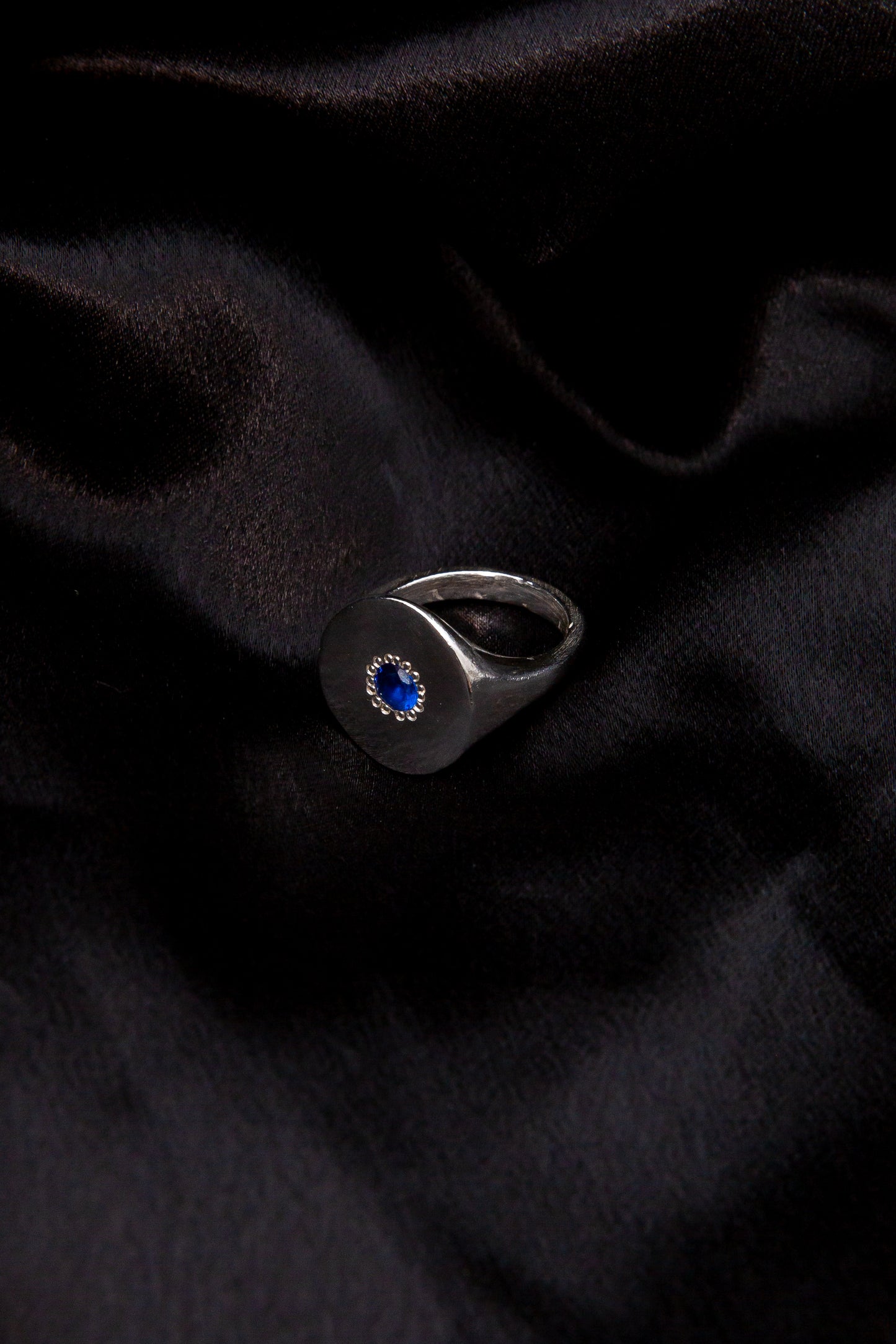 Sample Signet [DARK BLUE SPINEL]