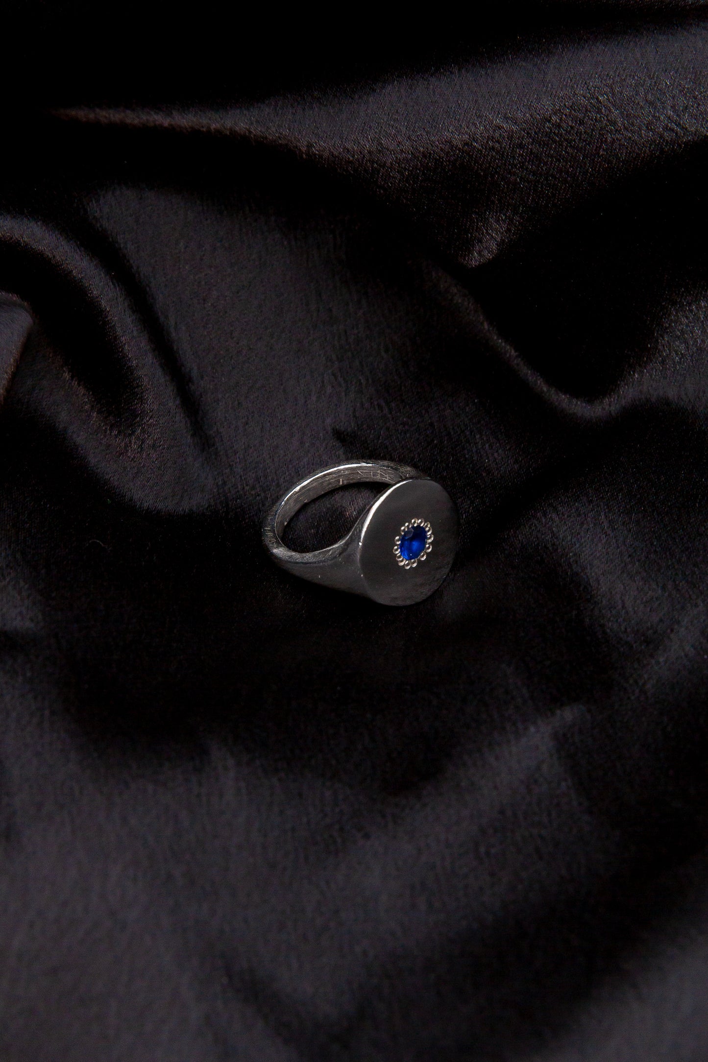 Sample Signet [DARK BLUE SPINEL]