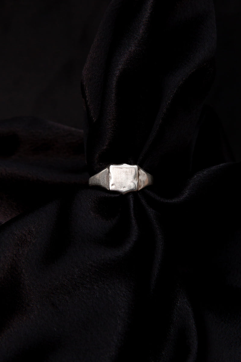 Sample Crest Signet