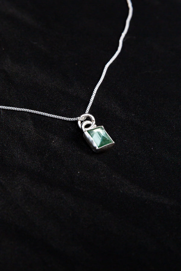The Indocyanine Pendant