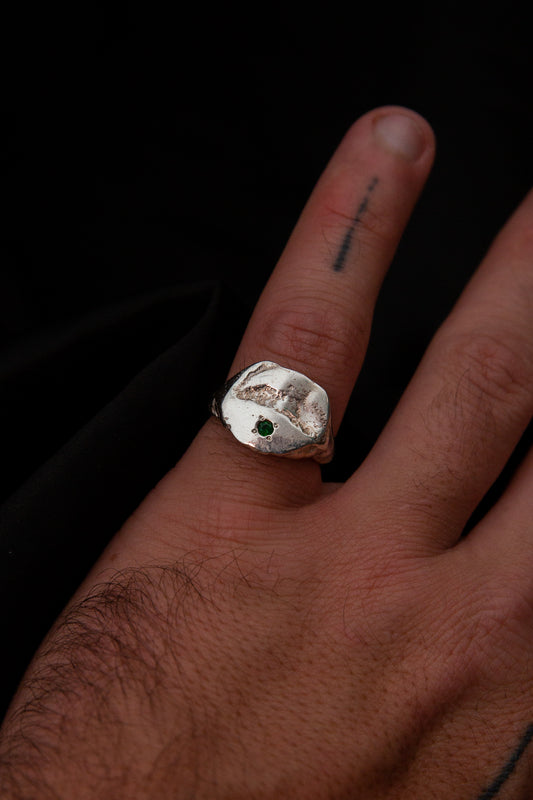 Attrito Signet [GARNET]