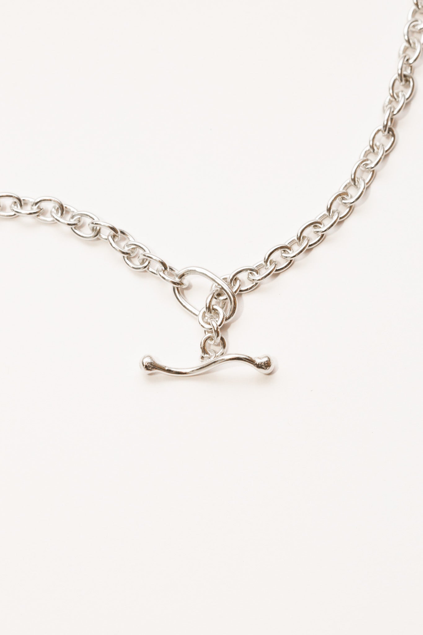 Oval Link Necklace with Twisted Fob